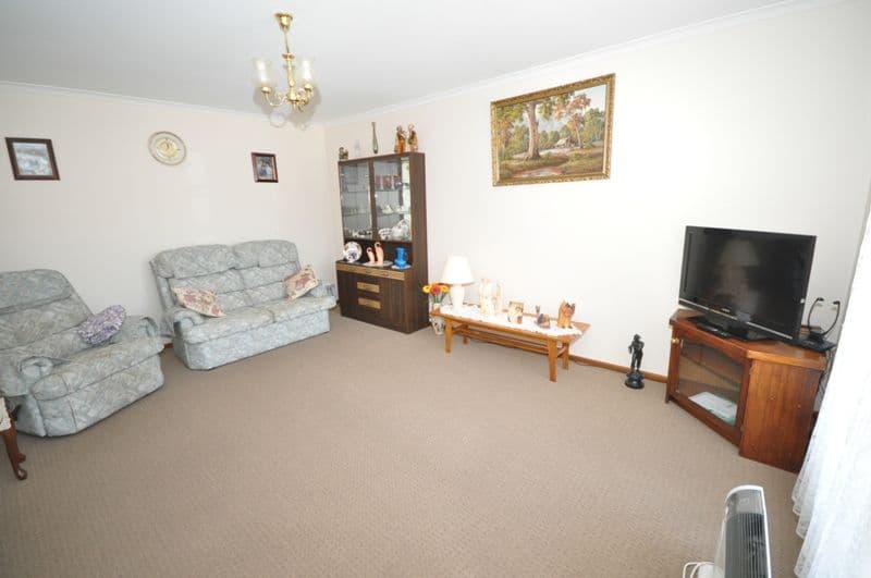 5 Oslo Court, CRAIGMORE SA 5114, Craigmore - Thumbnail 2