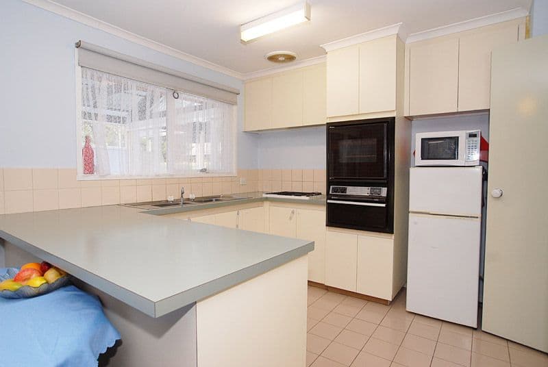 19  Parkside Boulevard, CARRUM VIC 3197, Carrum - Thumbnail 2