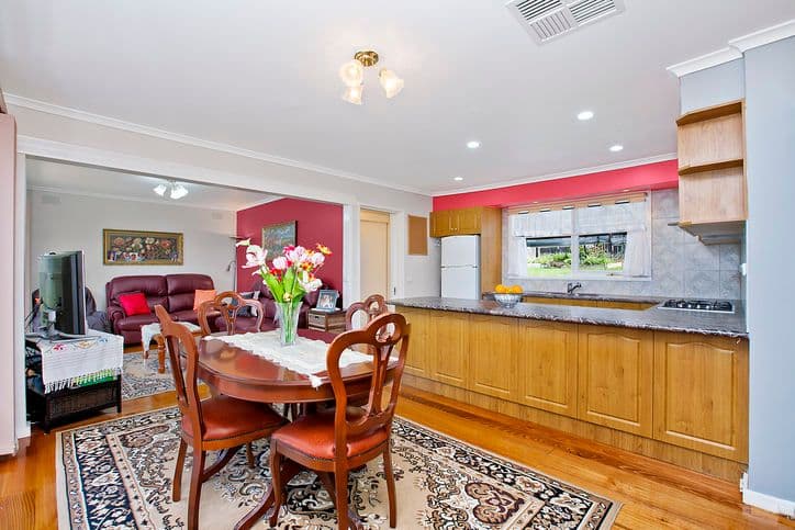 18 Jocelyn Court, DONCASTER EAST VIC 3109, Doncaster East - Thumbnail 3