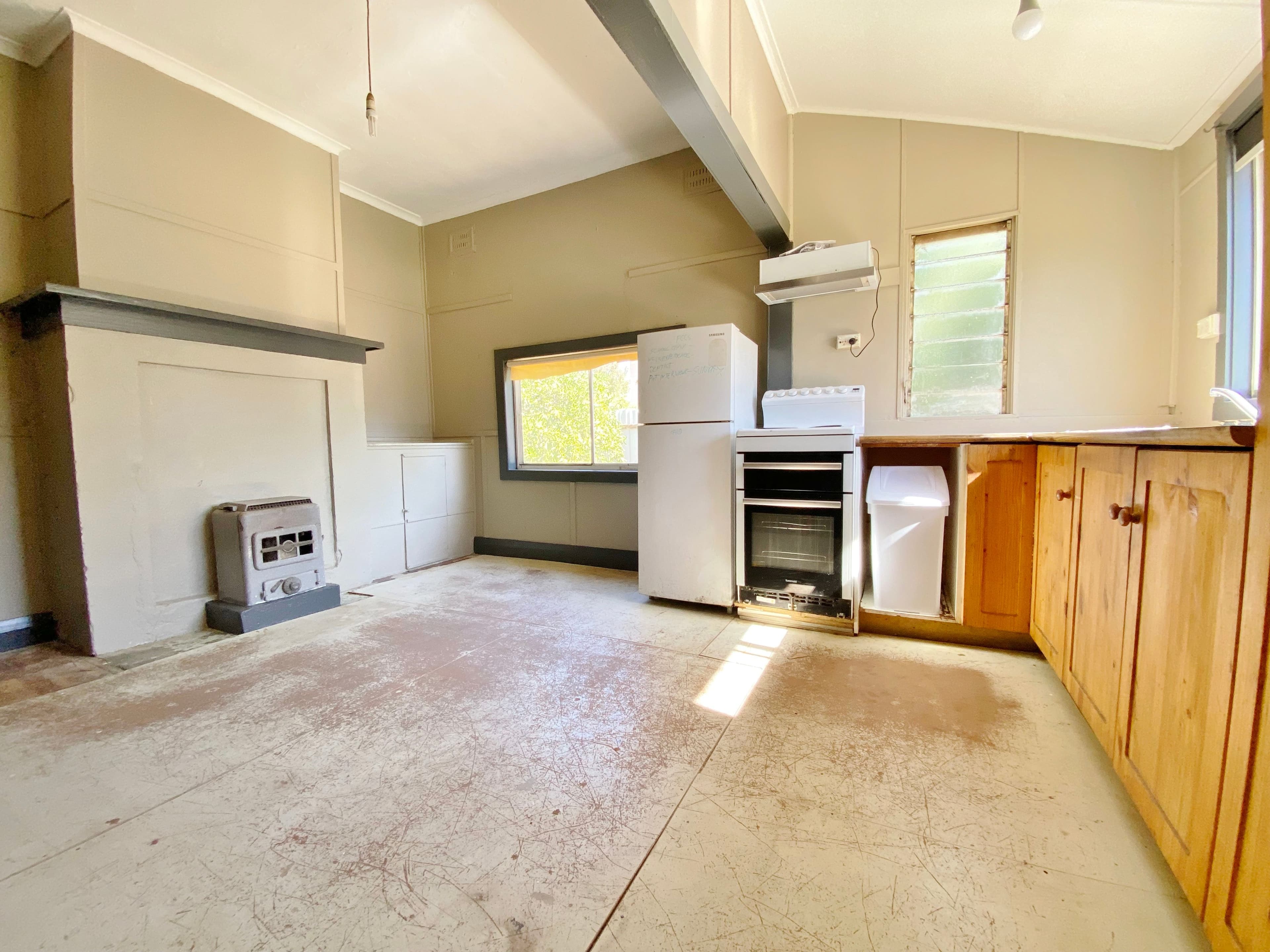 61 Thornhill Street, Young NSW 2594, Young - Thumbnail 4