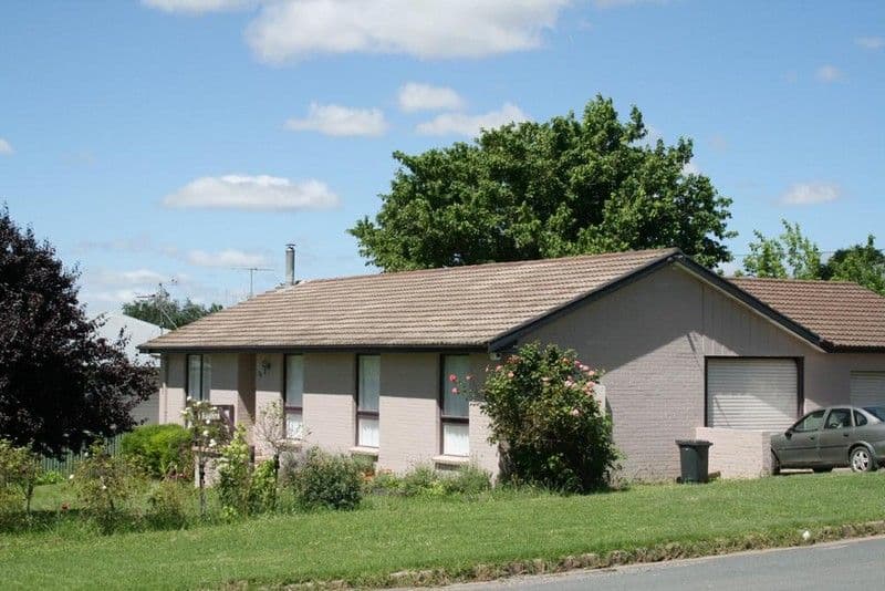 36 O'Brien Street, YASS NSW 2582, Yass - Thumbnail 2