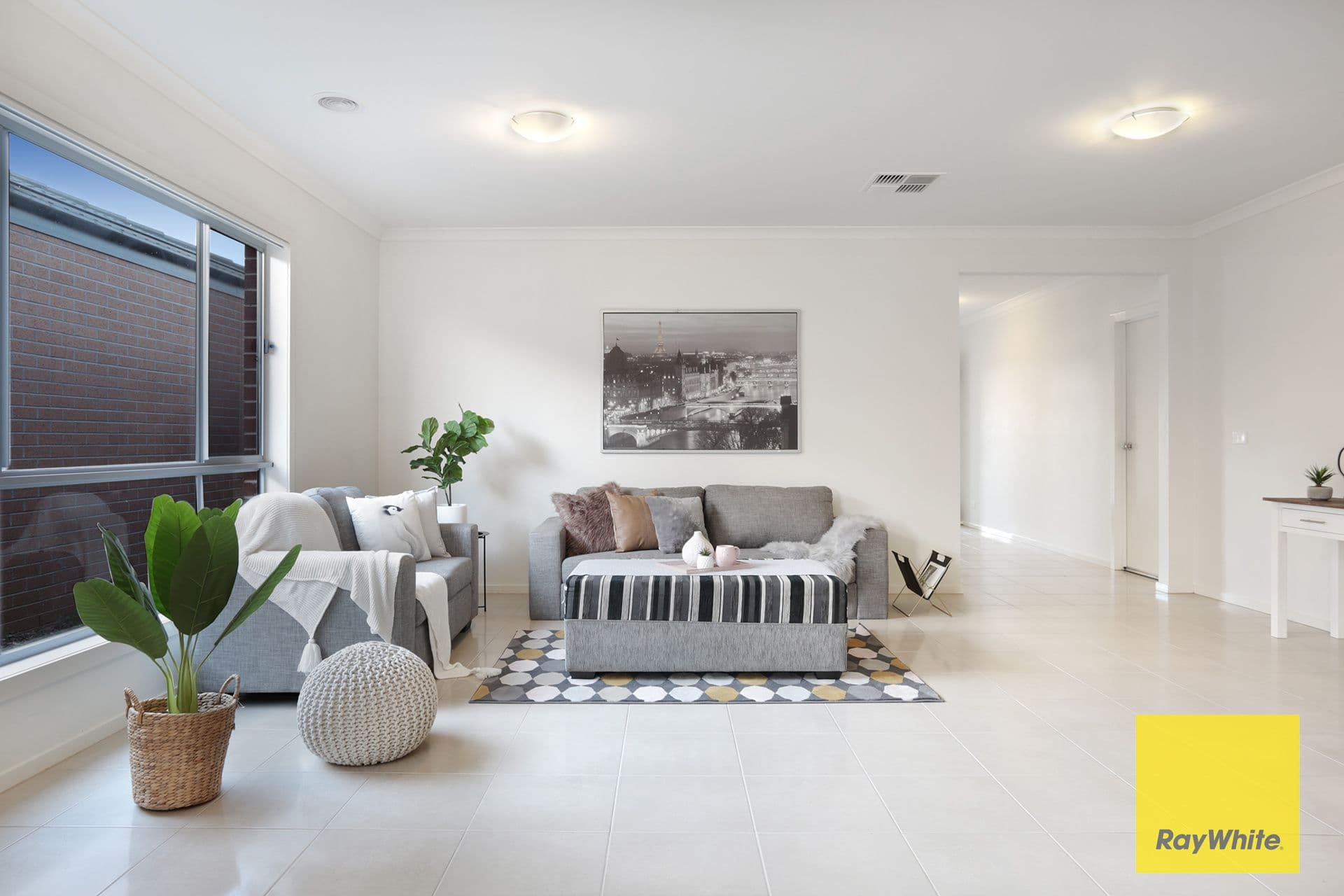 7 Peroomba Drive, Point Cook VIC 3030, Point Cook - Thumbnail 2