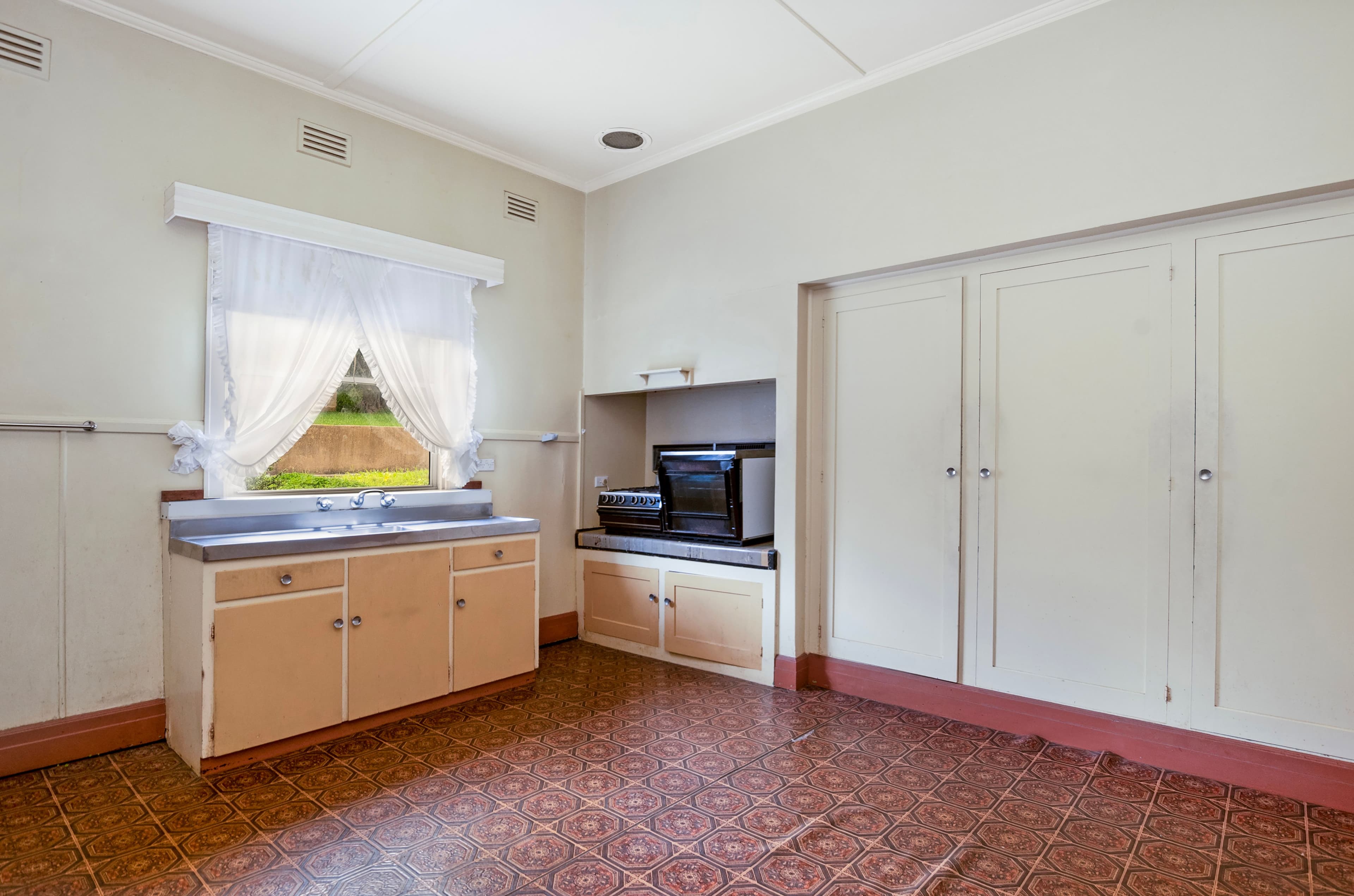21 Koroit Street, Warrnambool VIC 3280, Warrnambool - Thumbnail 5