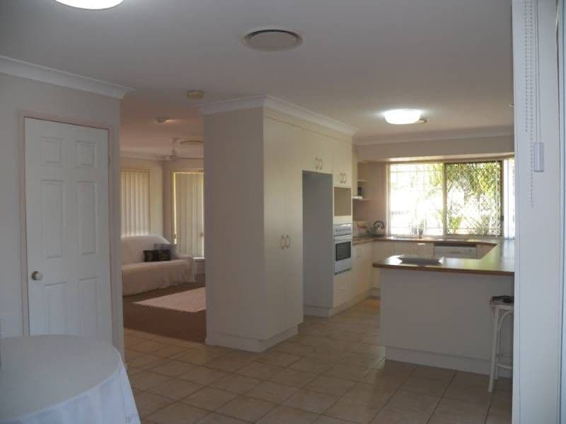 6 Somerset Close, CLINTON QLD 4680, Clinton - Thumbnail 4