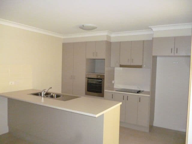 7 Forest Oak Court, Chuwar QLD 4306, Chuwar - Thumbnail 2