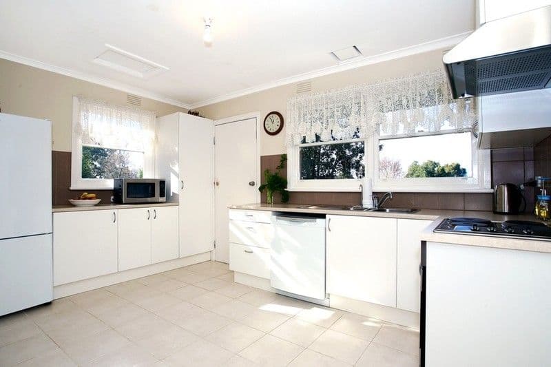 37-39 LONGVIEW Road, CROYDON SOUTH VIC 3136, Croydon South - Thumbnail 4