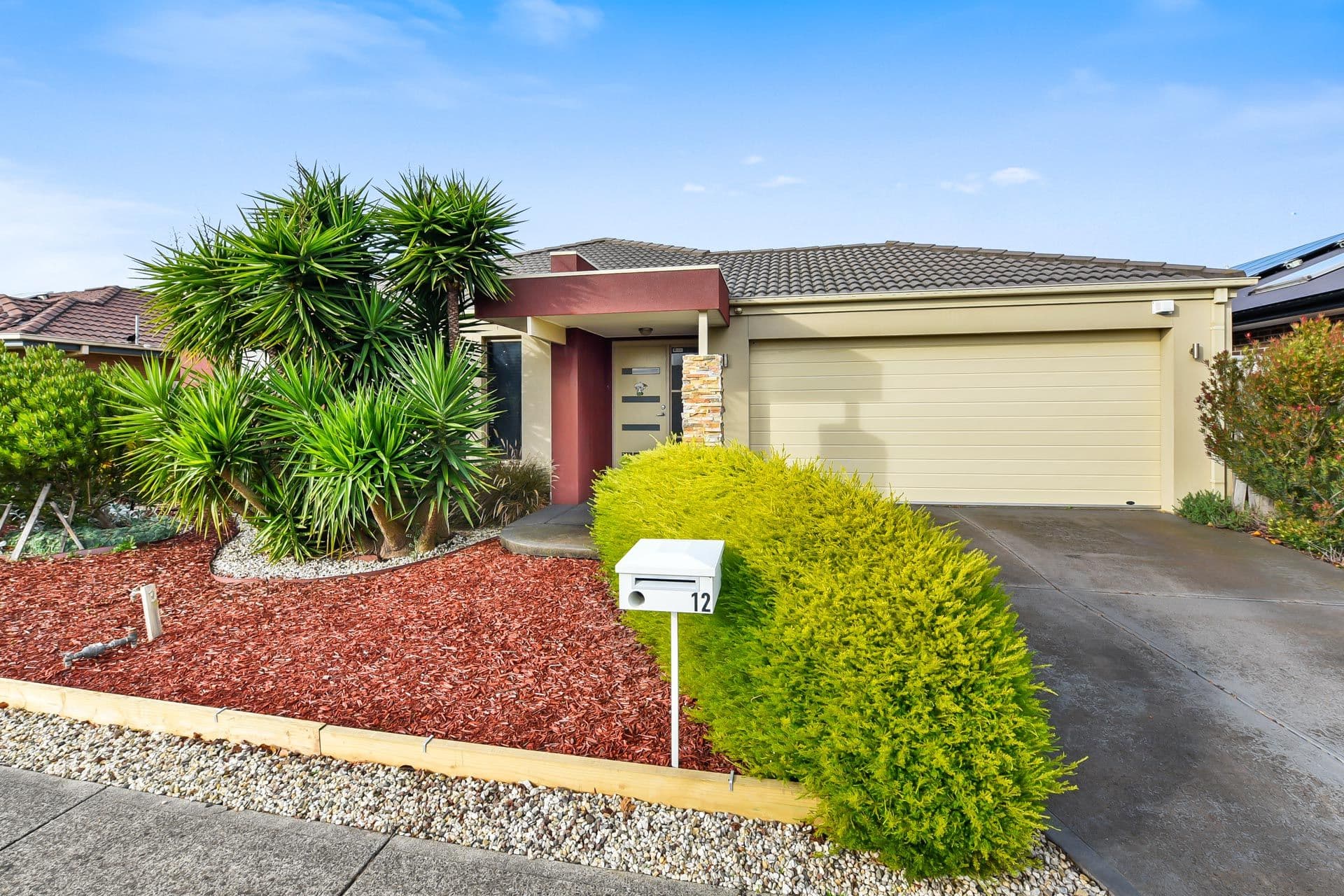 12 Dempster Way, Berwick VIC 3806, Berwick - Thumbnail 2