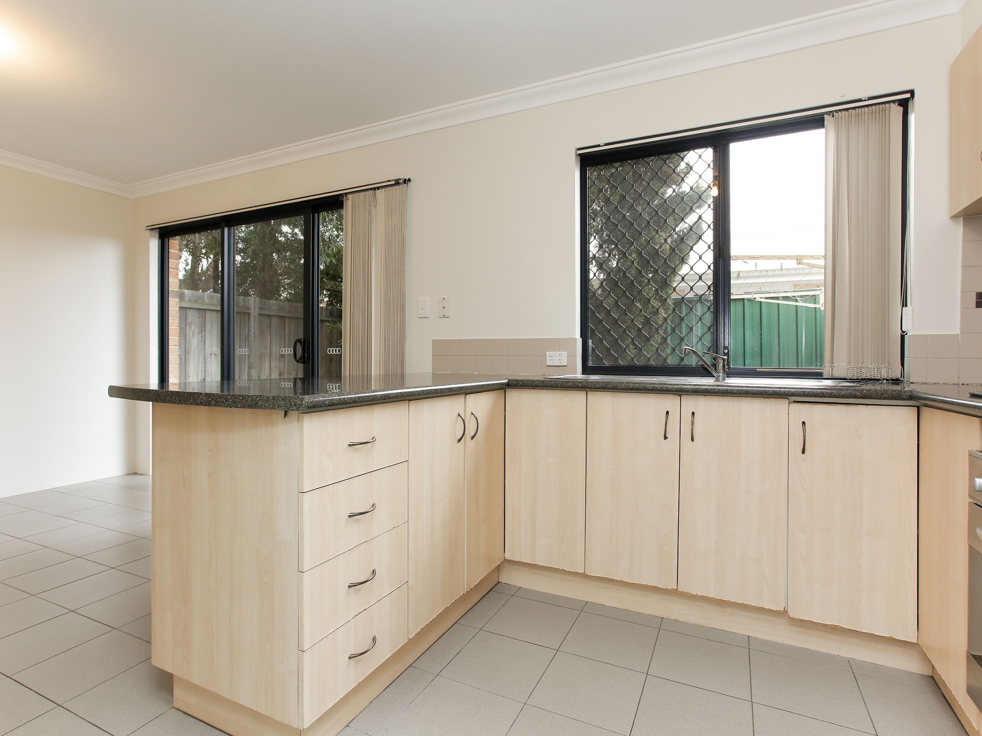 22 Gochean Avenue, Bentley WA 6102, Bentley - Thumbnail 4