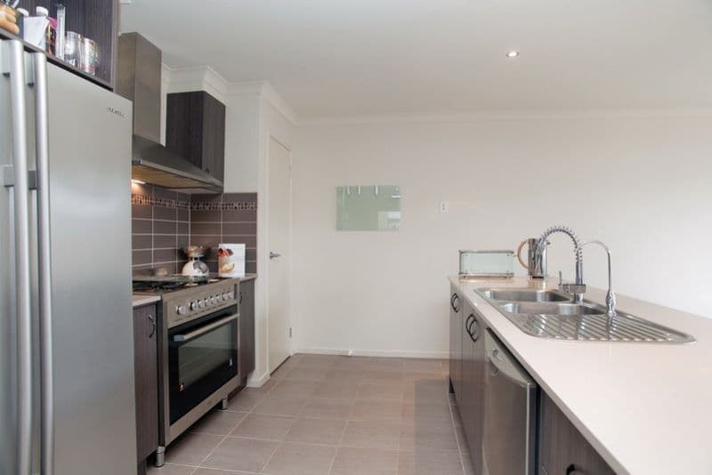 10 Sundial Parade, EPPING VIC 3076, Epping - Thumbnail 6
