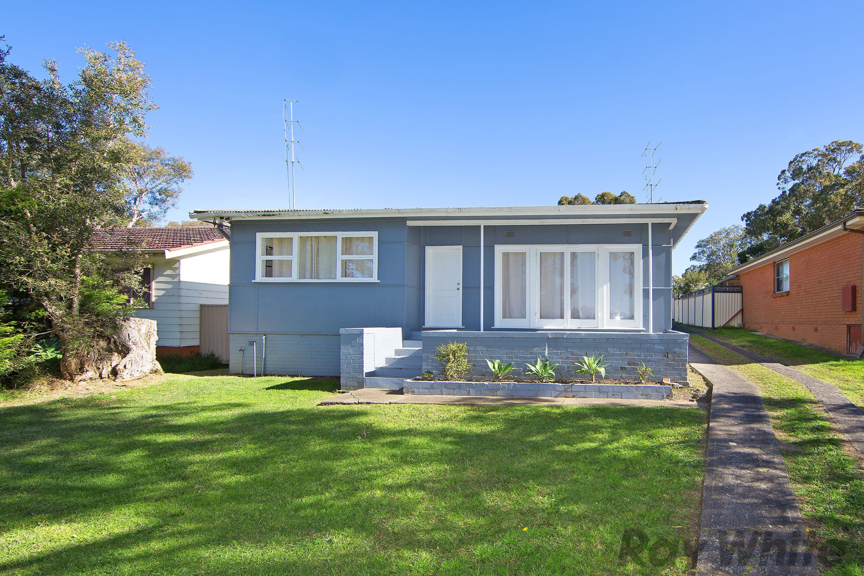 60 Malvina Parade, Lake Haven - Image 1