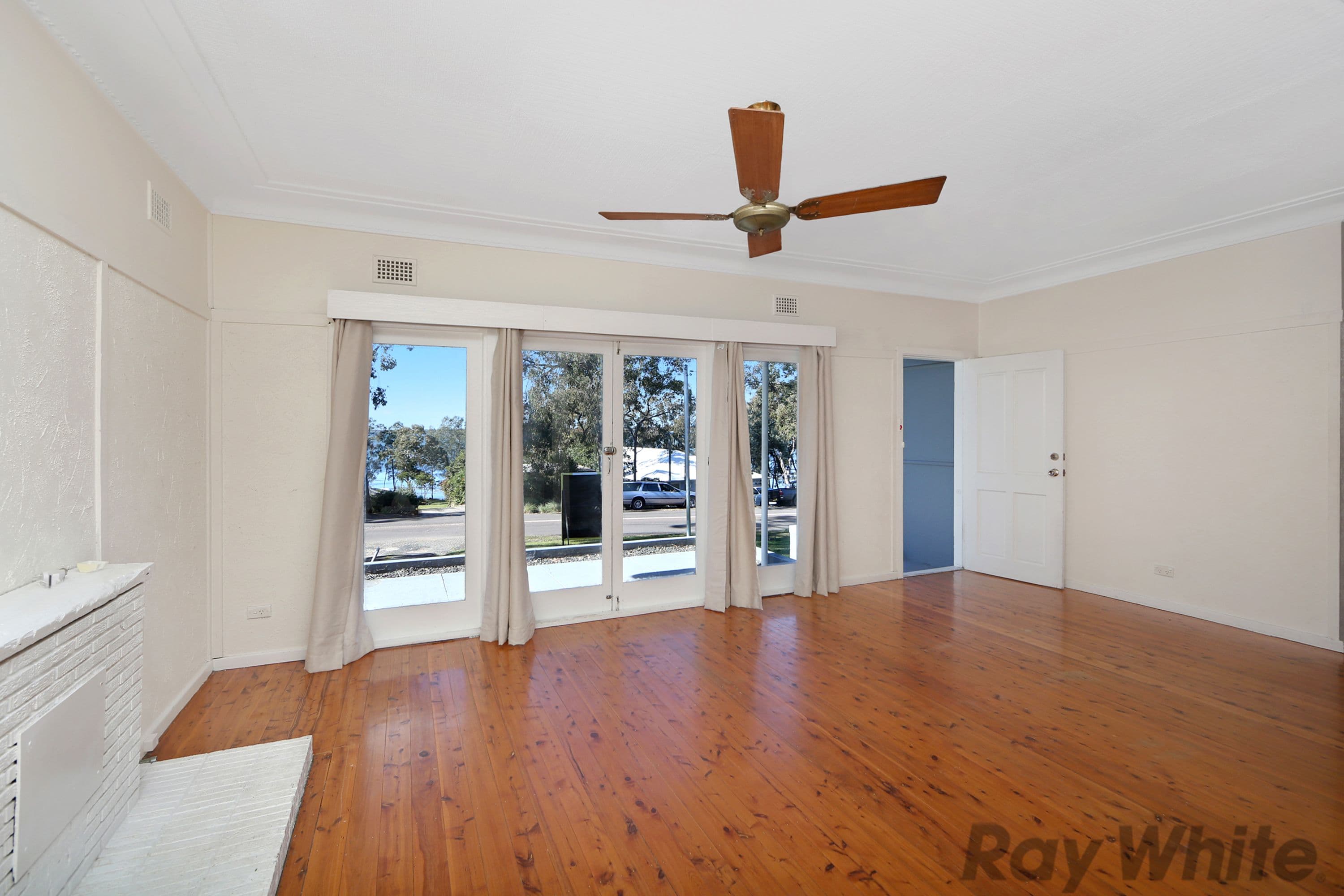 60 Malvina Parade, Lake Haven - Thumbnail 7