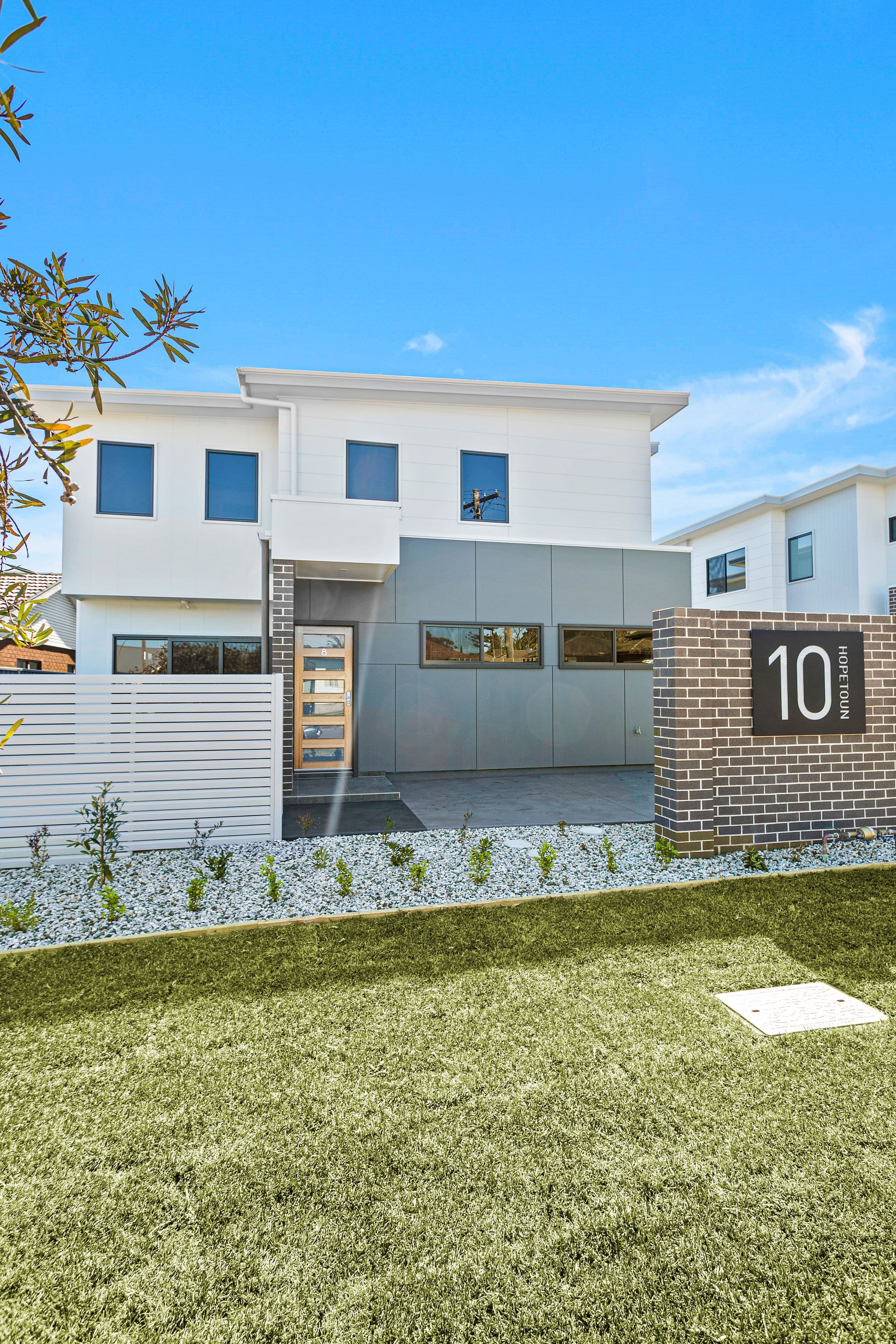 2/2-4  Barton Court, Aireys Inlet, VIC, Aireys Inlet - Thumbnail 2