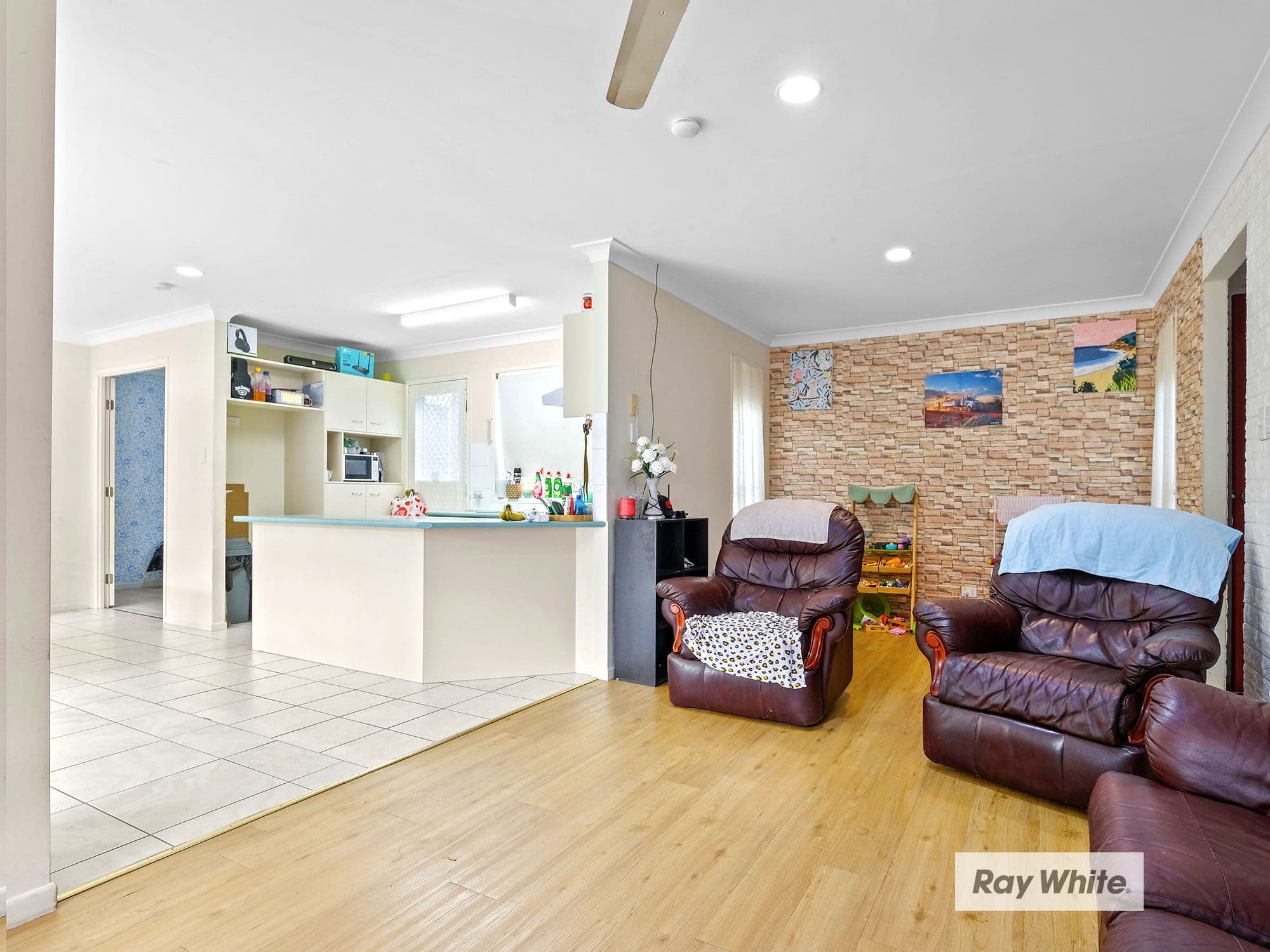 8 Heath Street, Forest Lake QLD 4078, Forest Lake - Thumbnail 4