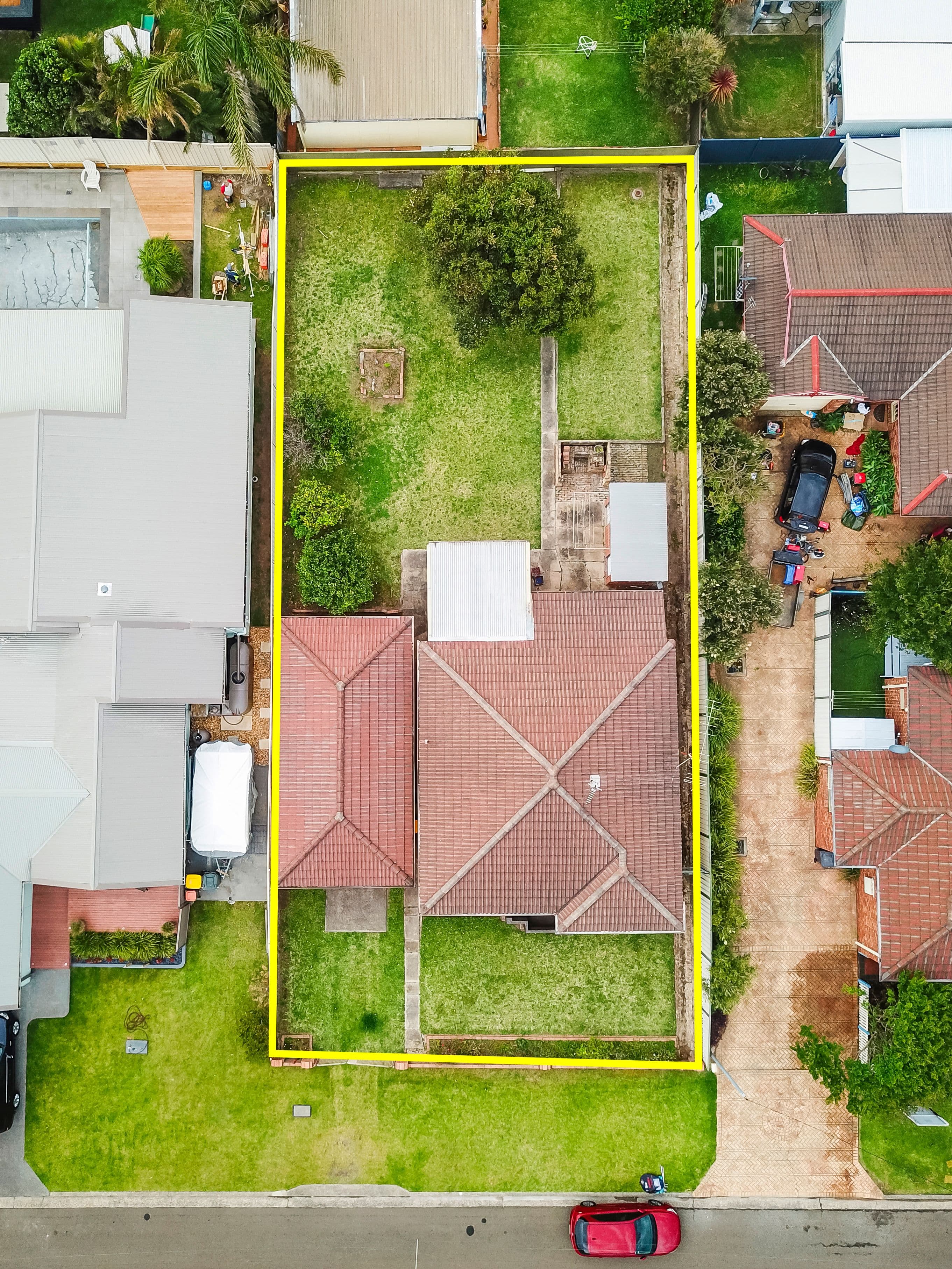 8 Liamina Avenue, Woonona - Thumbnail 2