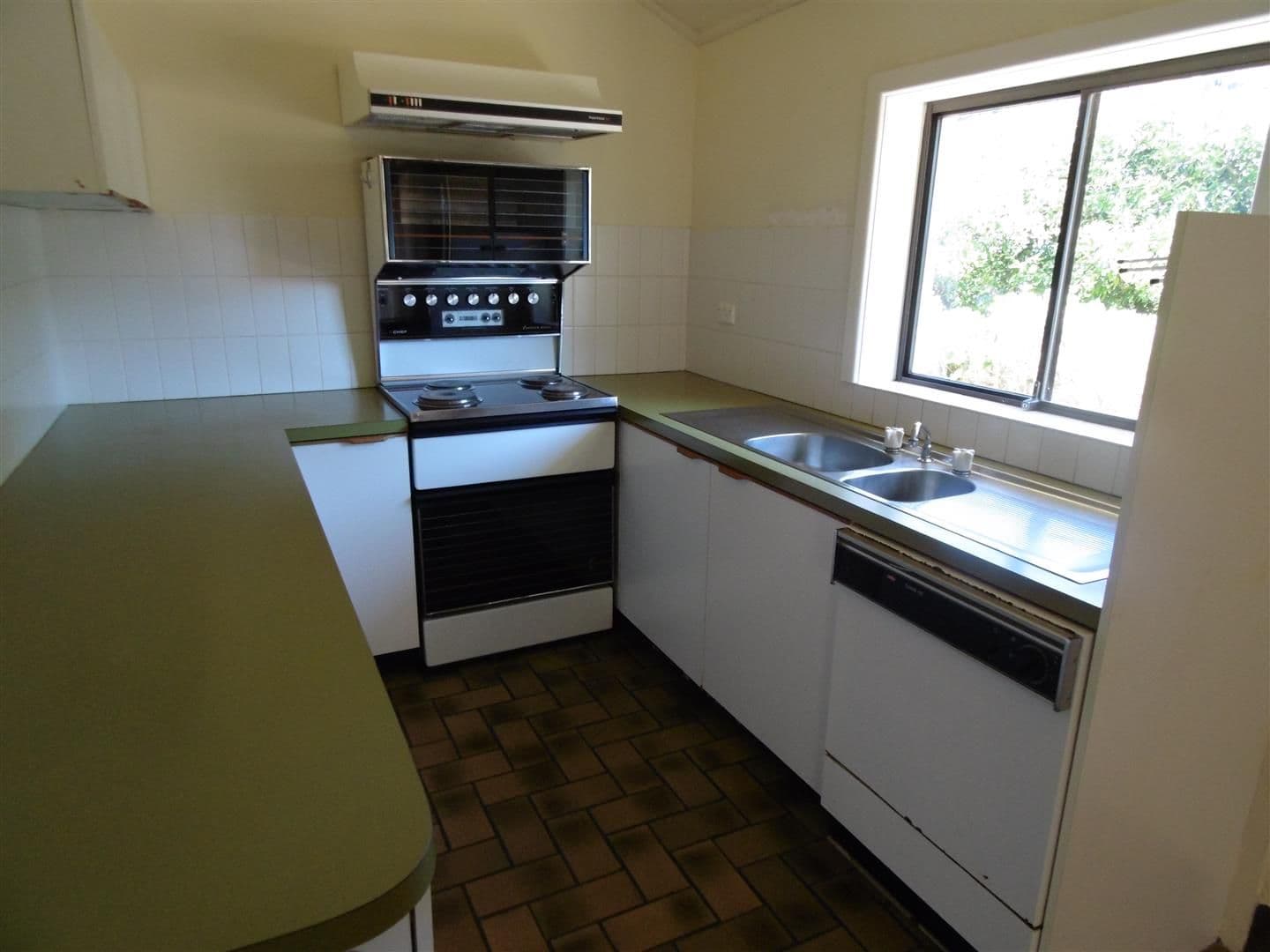 38 Orange Street, Parkes - Thumbnail 2