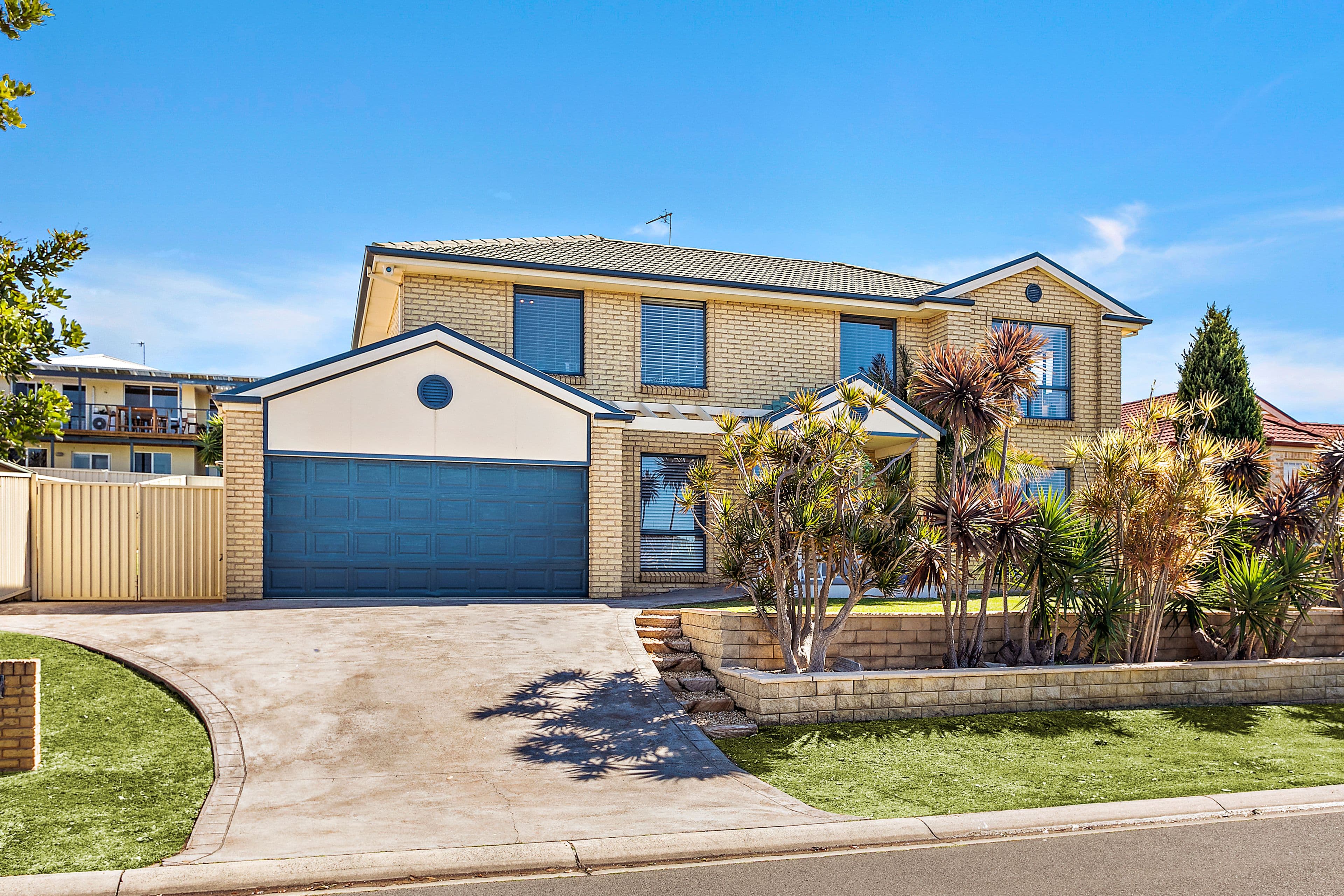 10 Dampier Crescent, Shell Cove - Image 1