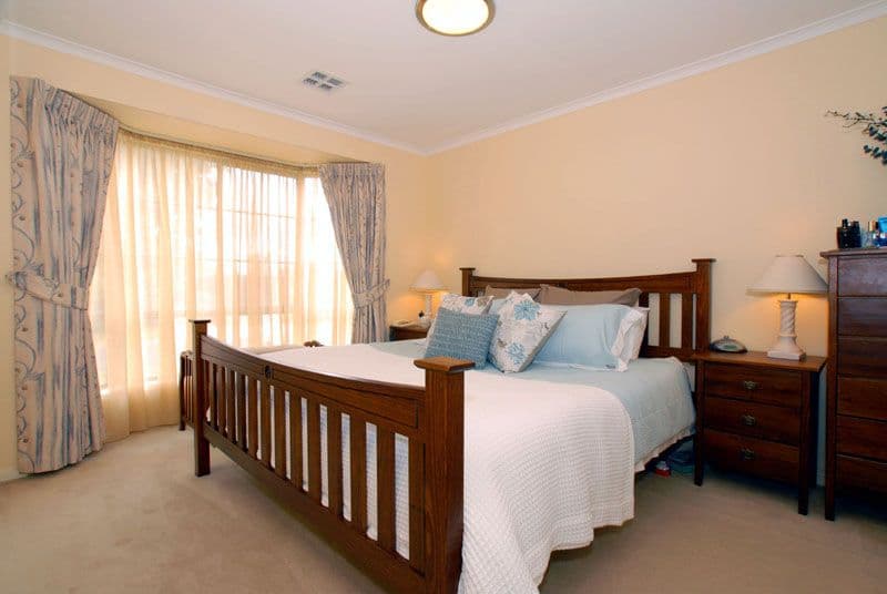 24 Queensbury Way, WERRIBEE VIC 3030, Werribee - Thumbnail 4