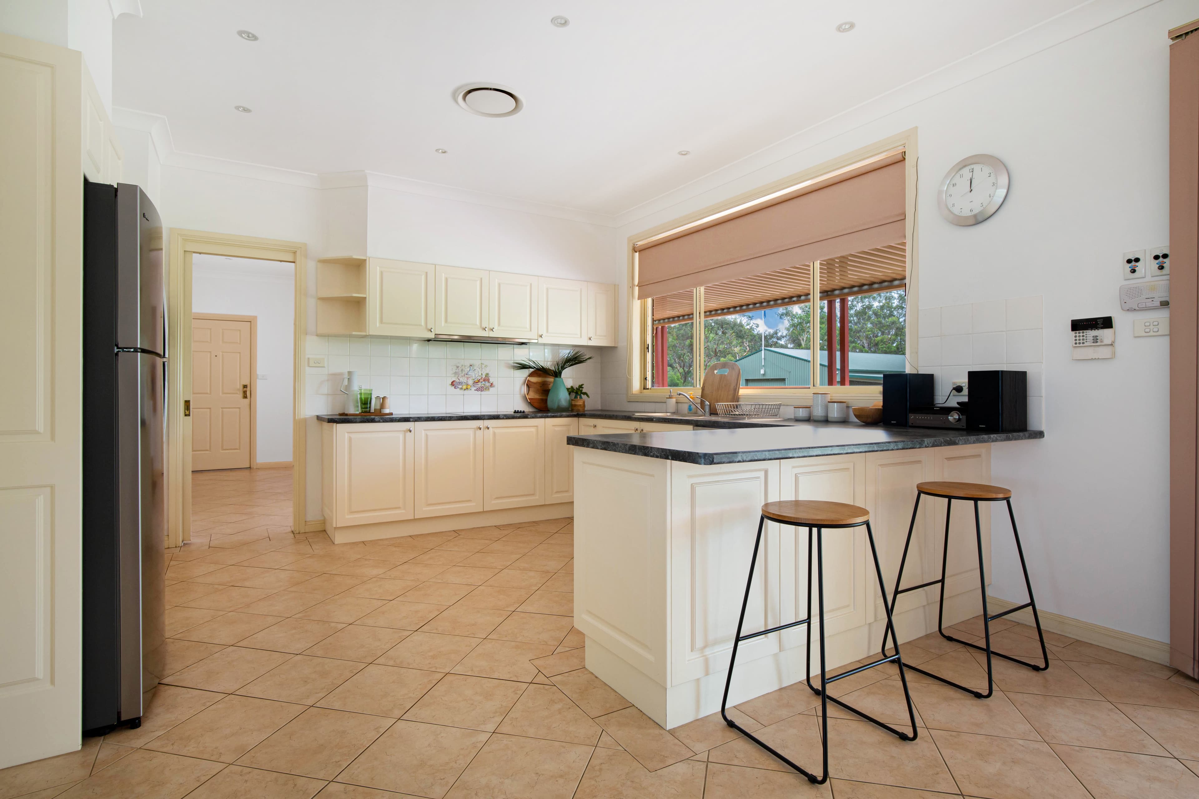 37 Barnes Road, LLANDILO, Llandilo - Thumbnail 6