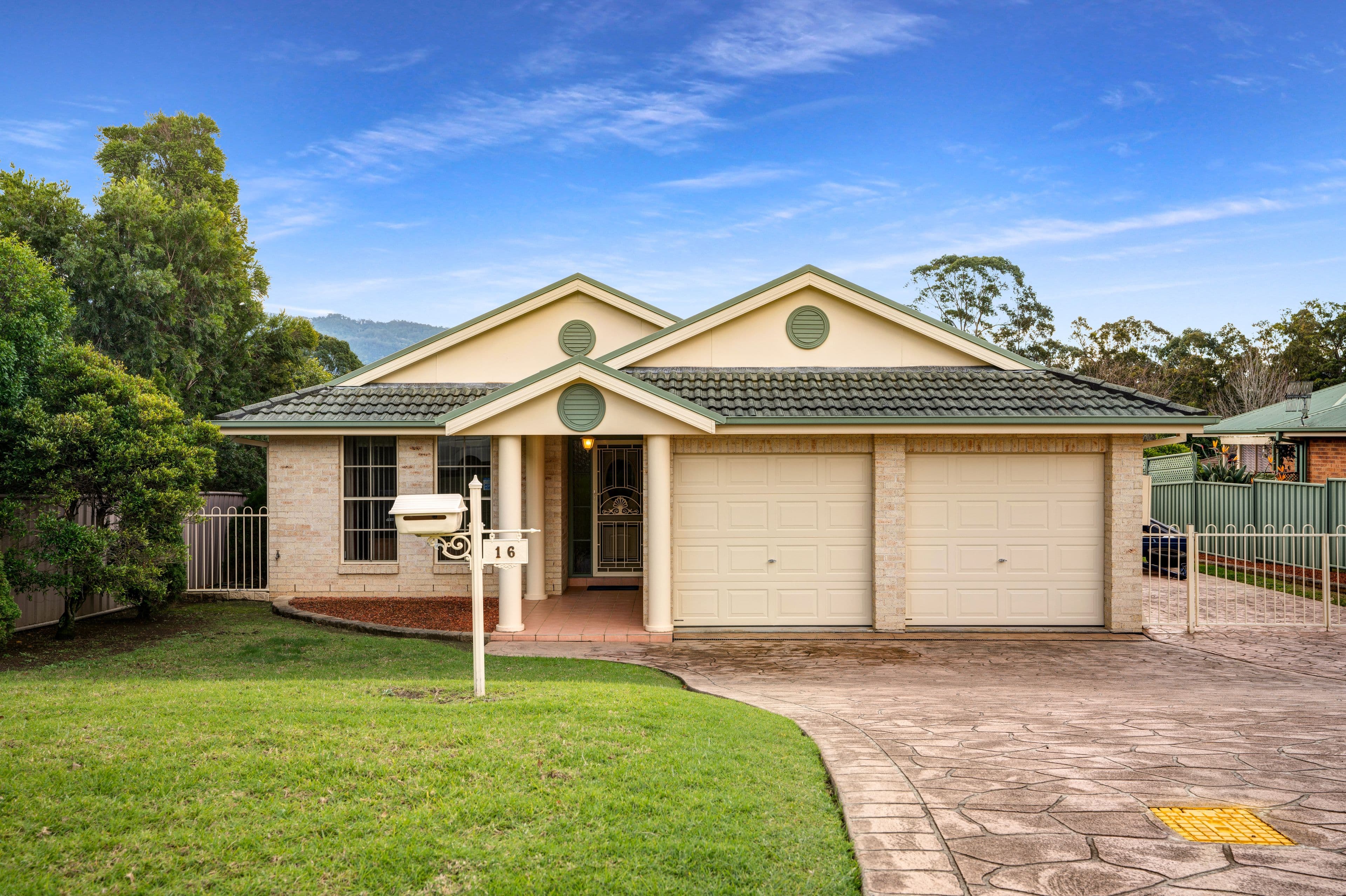 16 Gardenia Crescent, Bomaderry NSW 2541, Bomaderry - Image 1