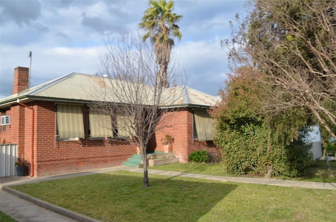18 Fitzroy Street, Tumut - Image 1