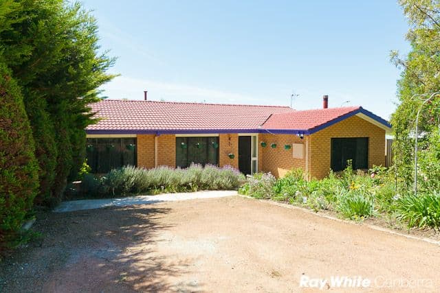 13 Tipping Place, MCKELLAR ACT 2617, McKellar - Image 1
