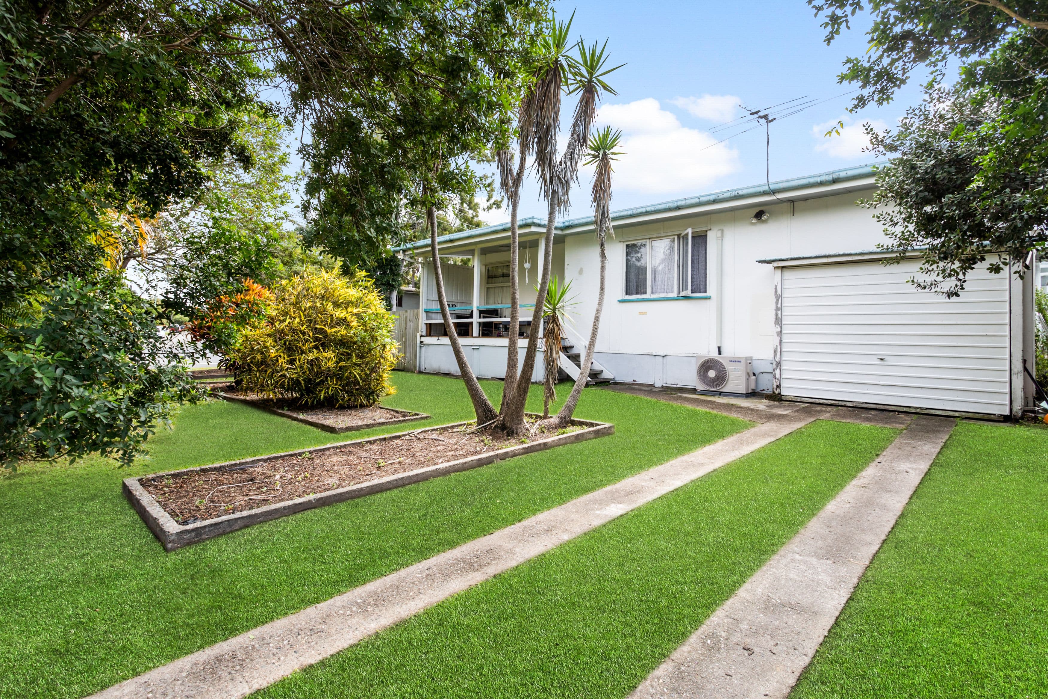 19 Lawnhill Avenue, Deception Bay QLD 4508, Deception Bay - Image 1