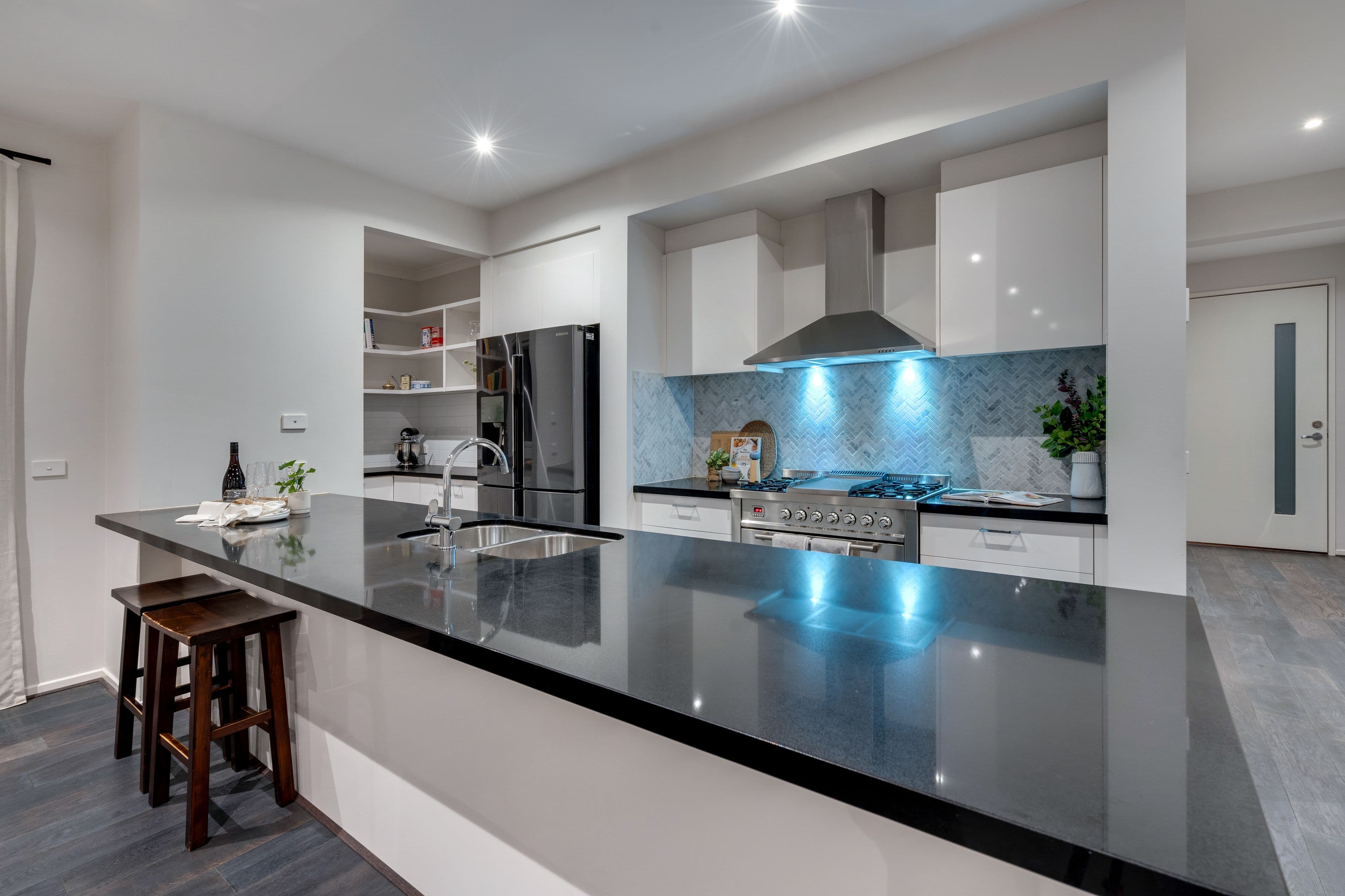 32 Emblem Way, Craigieburn VIC 3064, Craigieburn - Thumbnail 3