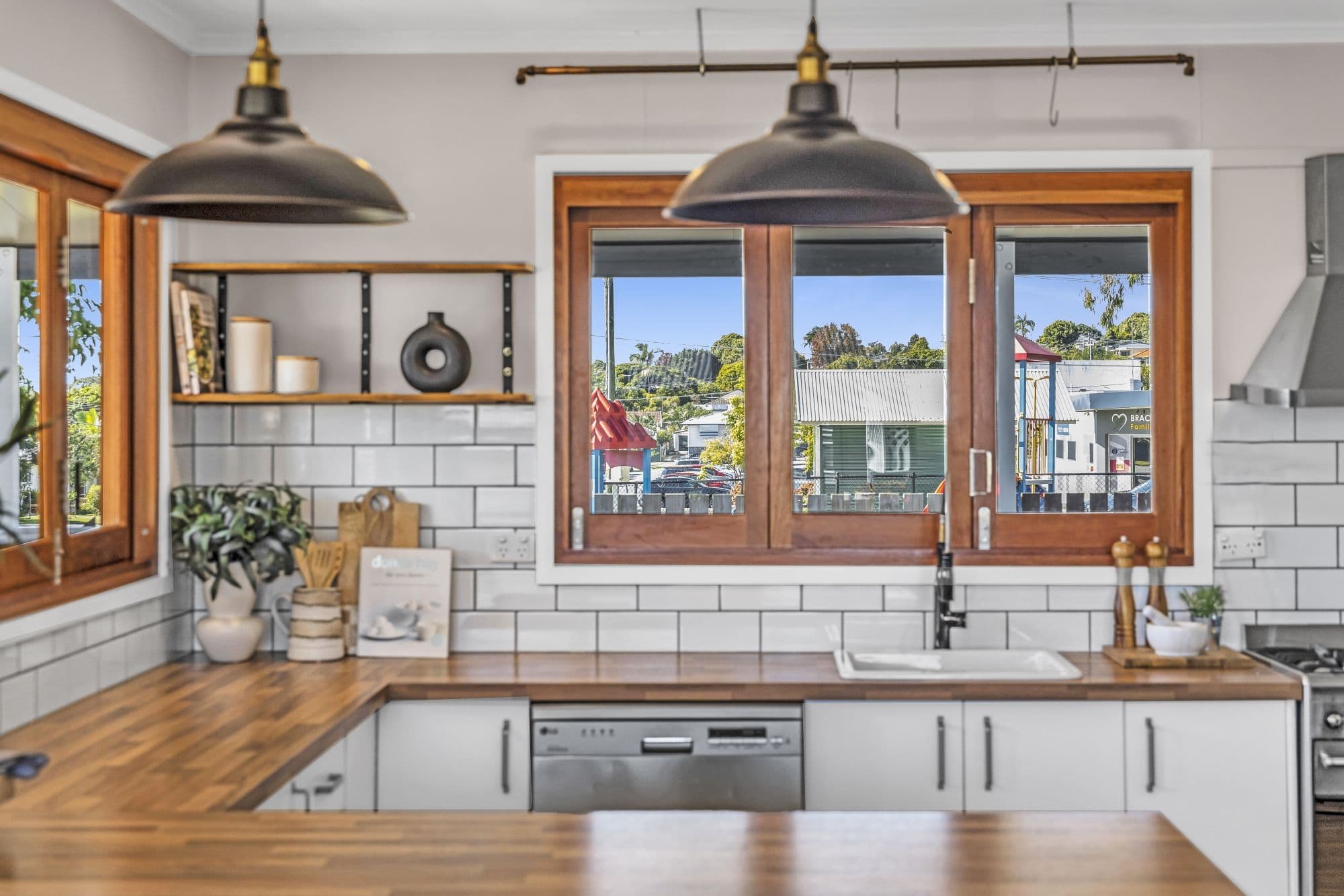 23 Lynette Street, Bracken Ridge QLD 4017, Bracken Ridge - Thumbnail 3