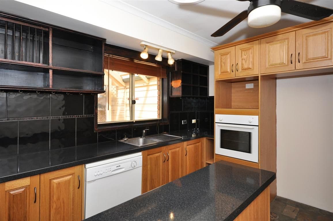 48 Jeanette Crescent, ABERFOYLE PARK SA 5159, Aberfoyle Park - Thumbnail 4