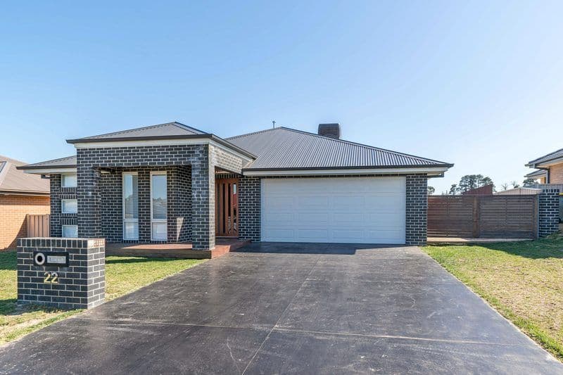 22 Molloy Drive, Orange - Image 1