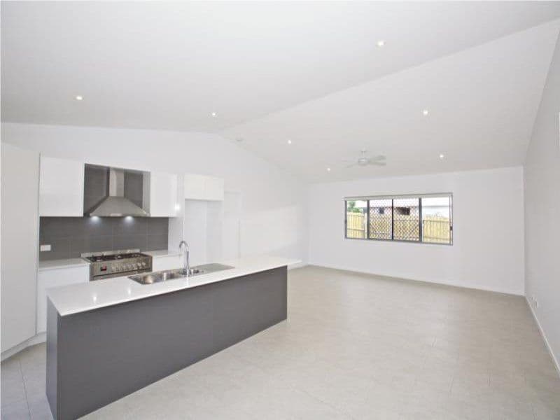 2 Featherwood Cresent, Beerwah QLD 4519, Beerwah - Thumbnail 4