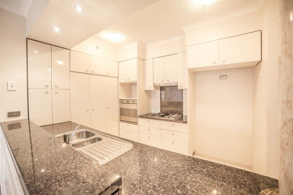 1 Lennie Avenue, Main Beach QLD 4217, Main Beach - Image 1