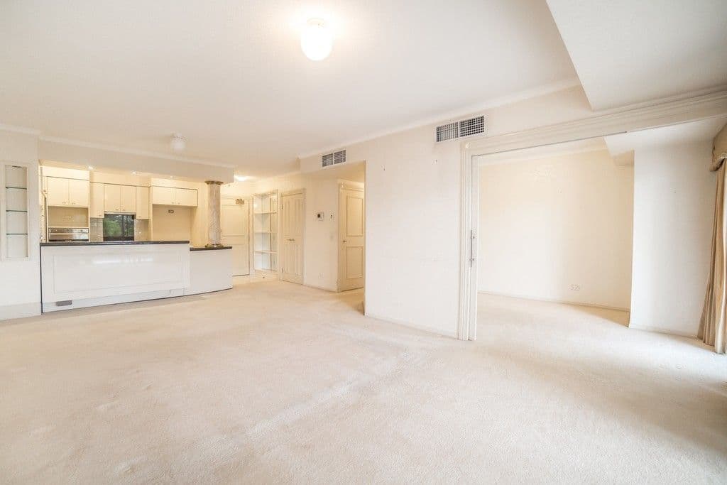 1 Lennie Avenue, Main Beach QLD 4217, Main Beach - Thumbnail 2