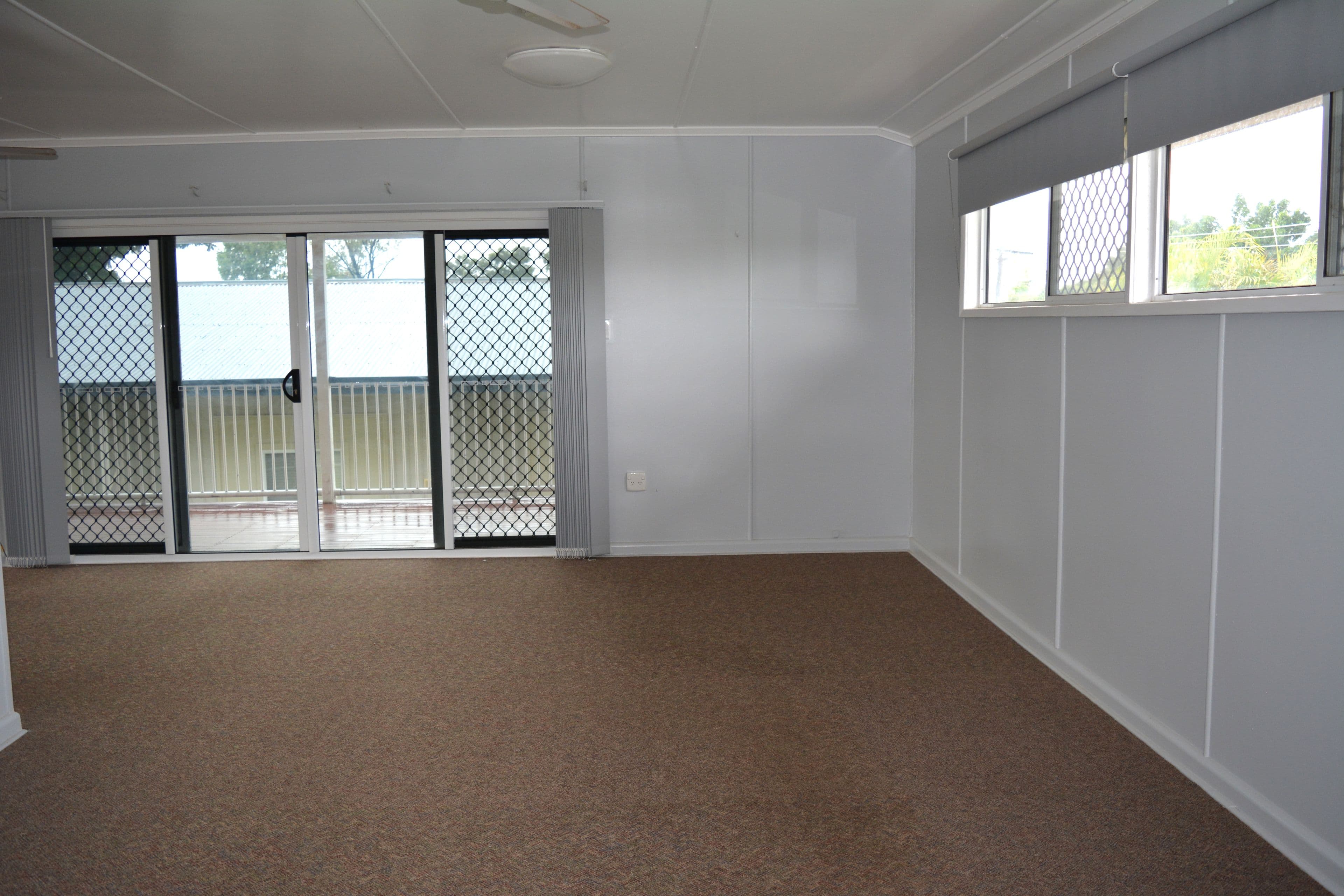 85 Thistle Street, Blackall QLD 4472, Blackall - Thumbnail 2