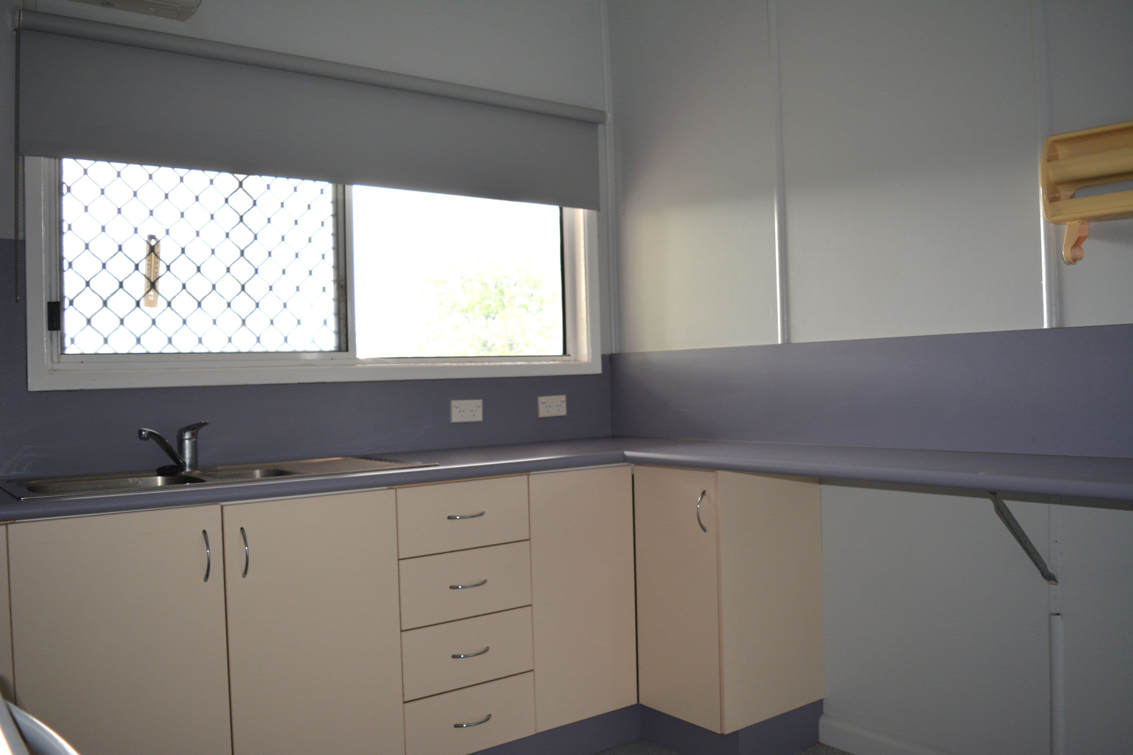 85 Thistle Street, Blackall QLD 4472, Blackall - Thumbnail 3