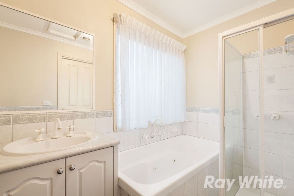 7 Adam Place, Mill Park VIC 3082, Mill Park - Thumbnail 8