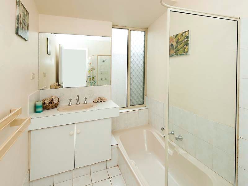 8 Rhyl Close, WARNBRO WA 6169, Warnbro - Thumbnail 2