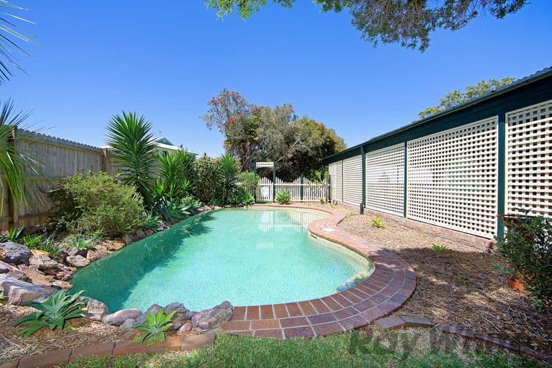 33 Diamond Head Drive, BUDGEWOI NSW 2262, Budgewoi - Thumbnail 2