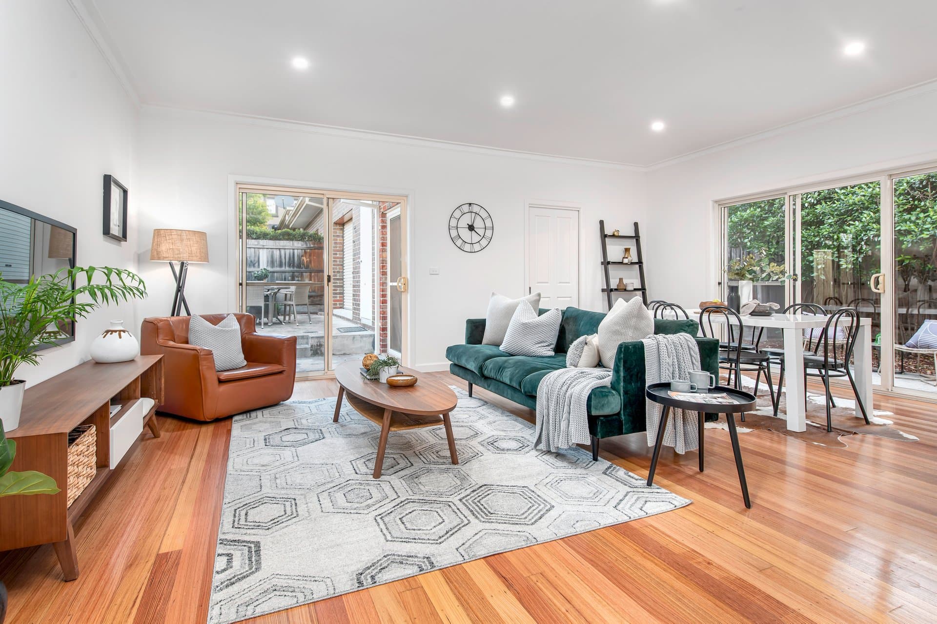 4/10-12 Eley Road, Burwood - Thumbnail 2