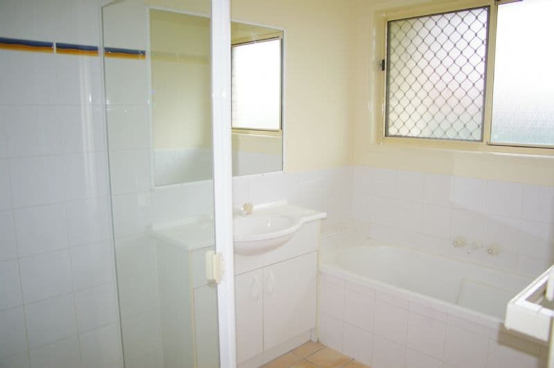 18 Camille Court, CABOOLTURE QLD 4510, Caboolture South - Thumbnail 4
