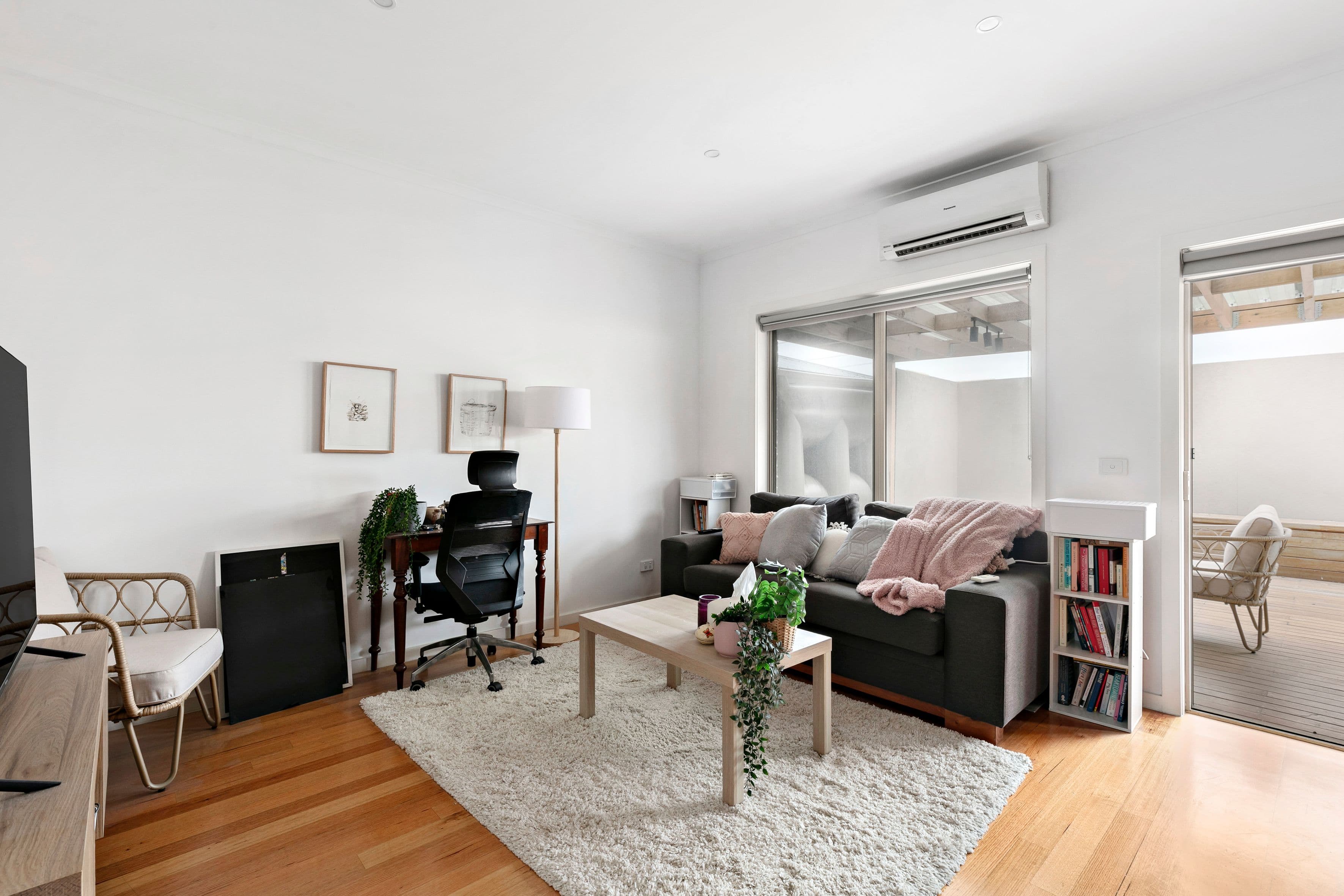 38 Hughes Parade, Reservoir VIC 3073, Reservoir - Thumbnail 3