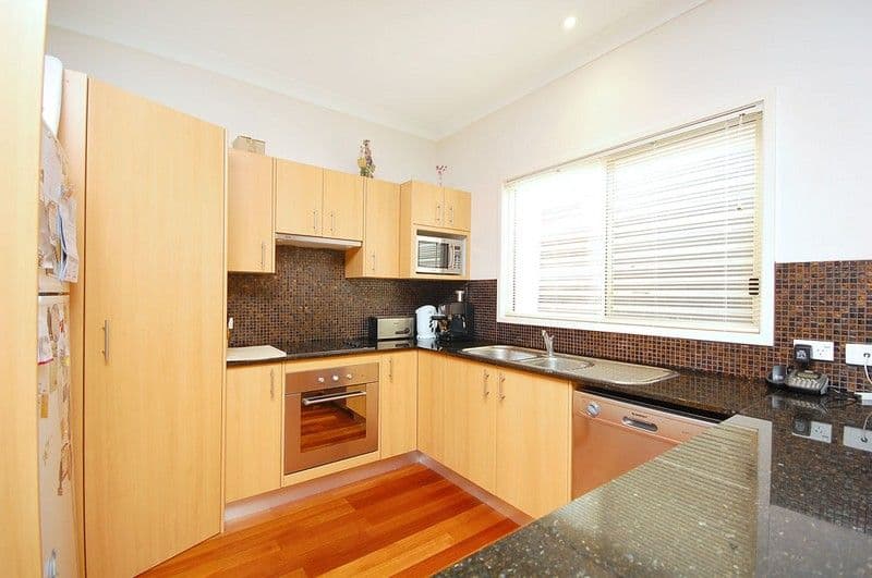 65 Erica Street, CANNON HILL QLD 4170, Cannon Hill - Thumbnail 2