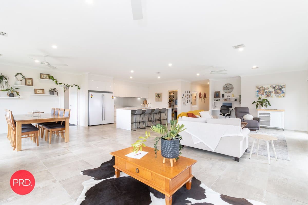 8 Jacombs Street, BUNGENDORE NSW 2621, Bungendore - Thumbnail 4