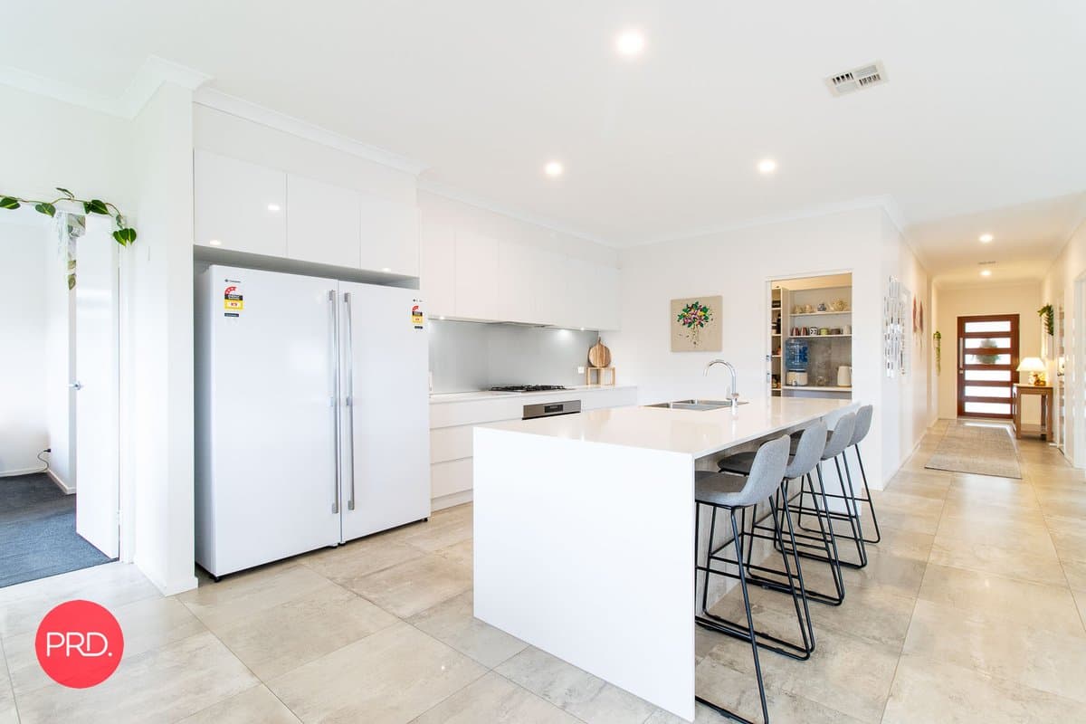 8 Jacombs Street, BUNGENDORE NSW 2621, Bungendore - Thumbnail 6