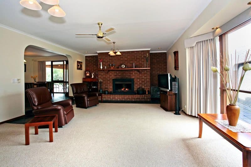 31 Springhurst Crescent, GROVEDALE VIC 3216, Grovedale - Thumbnail 5