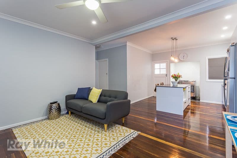 202 Oates Avenue, HOLLAND PARK QLD 4121, Holland Park - Thumbnail 2