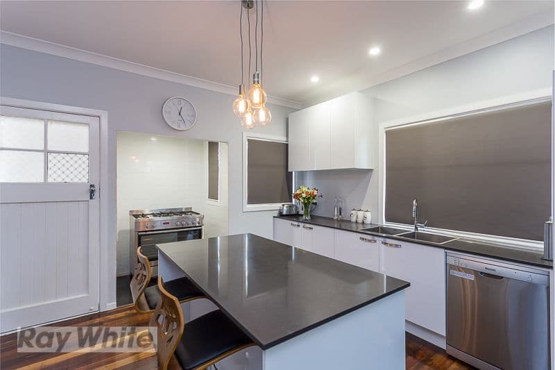 202 Oates Avenue, HOLLAND PARK QLD 4121, Holland Park - Thumbnail 4