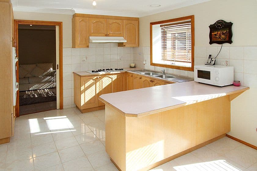 22 Friendship Avenue, MILL PARK VIC 3082, Mill Park - Thumbnail 2