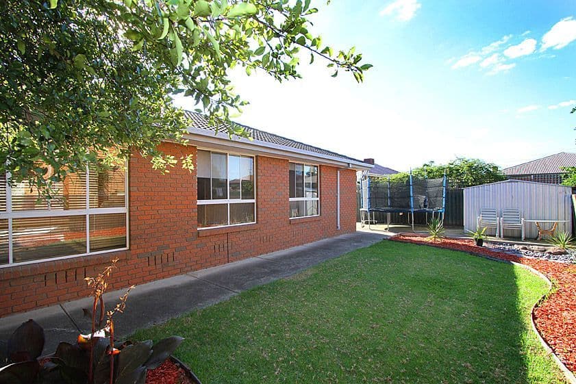 22 Friendship Avenue, MILL PARK VIC 3082, Mill Park - Thumbnail 5