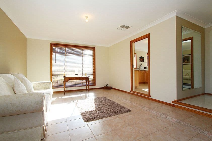 22 Friendship Avenue, MILL PARK VIC 3082, Mill Park - Thumbnail 8